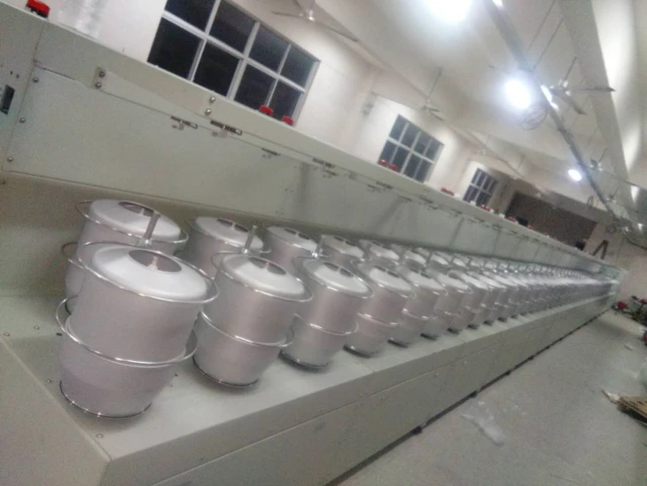 Gemaakt in China Automatische draaiende machine